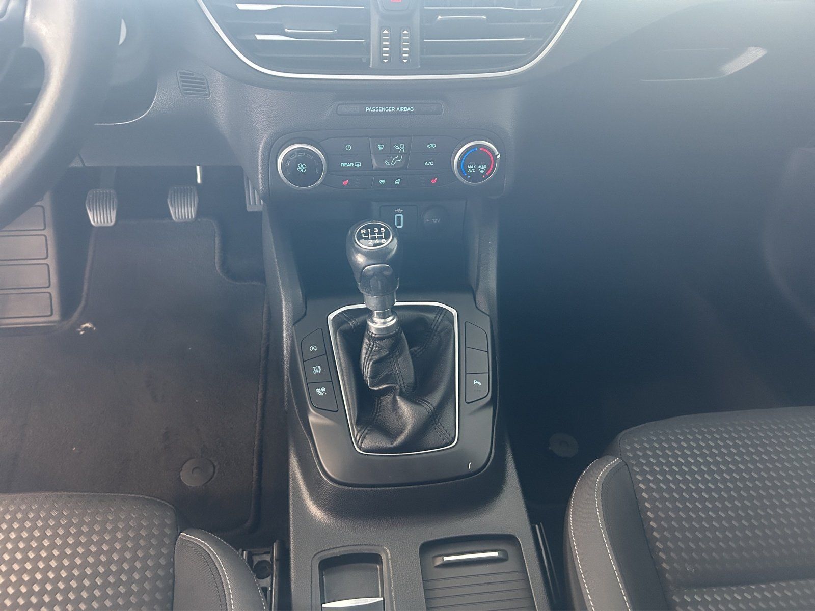 Fahrzeugabbildung Ford Focus 2,0 Ecoblue Cool&Connect