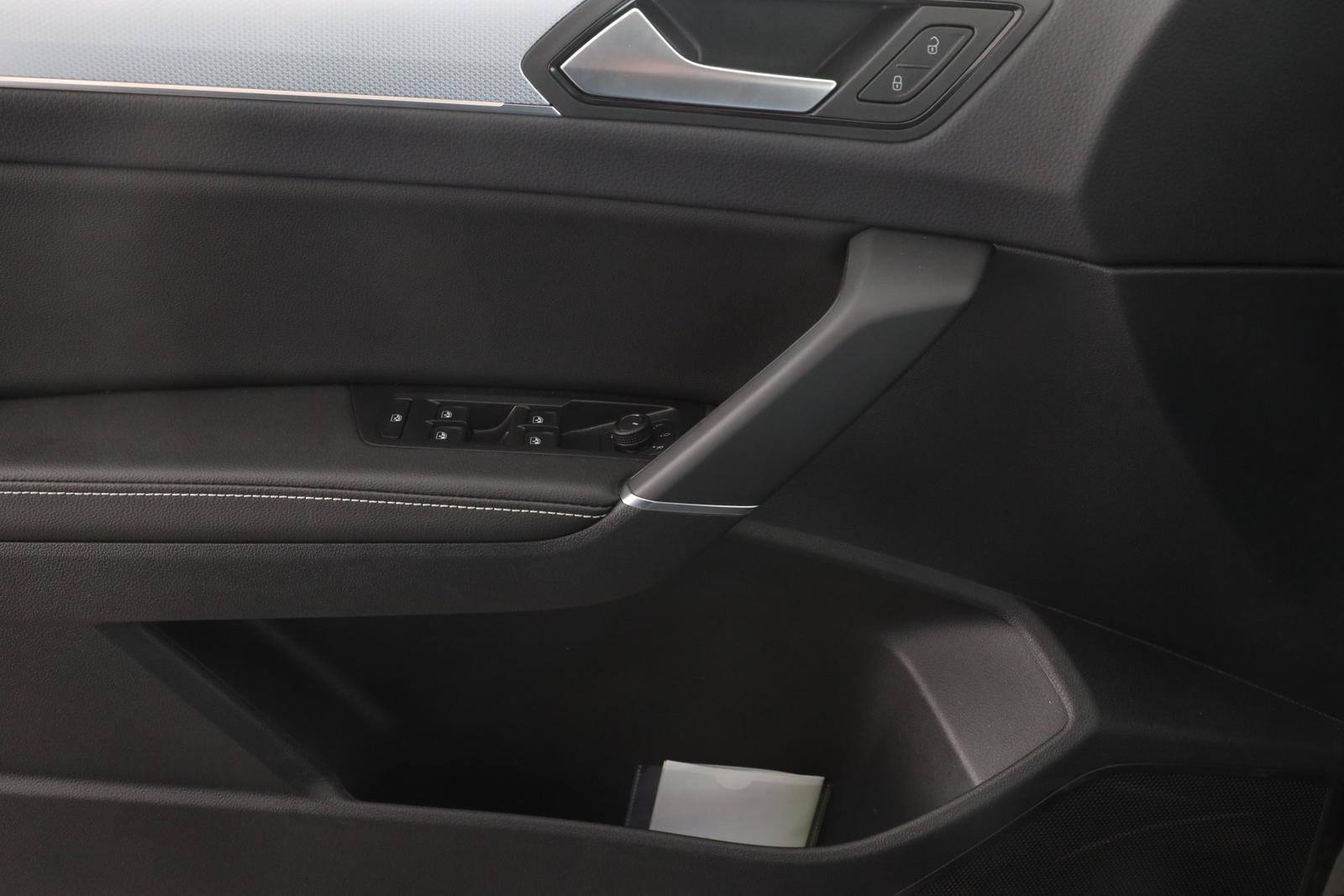Volkswagen Touran 1.5 TSI Energy 7-SITZER NAVI SITZH., миниатюра 17