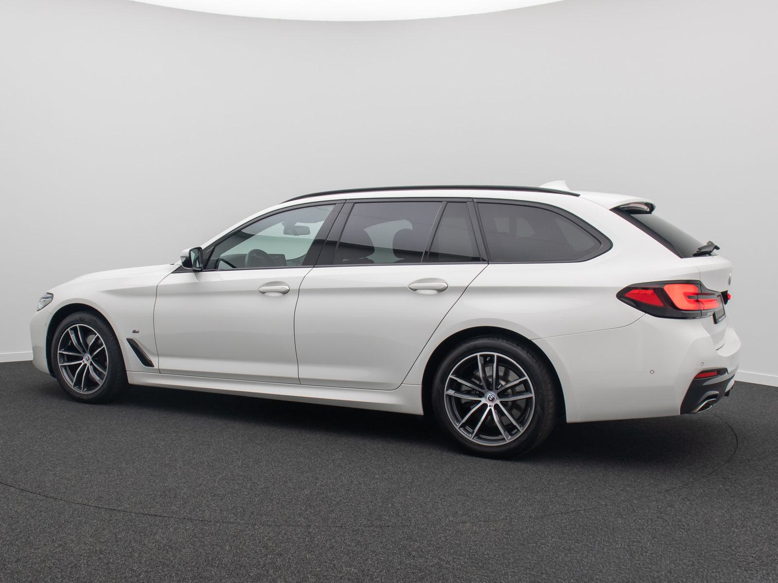 Fahrzeugabbildung BMW 520d M Sport Laser DAB Kamera 4*Klima Alarm 18"