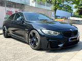 BMW M4 Coupé, Schalter, non-OPF, H&K, HuD, KW, OLED - gebrauchte BMW M4 aus dem Jahr 2014