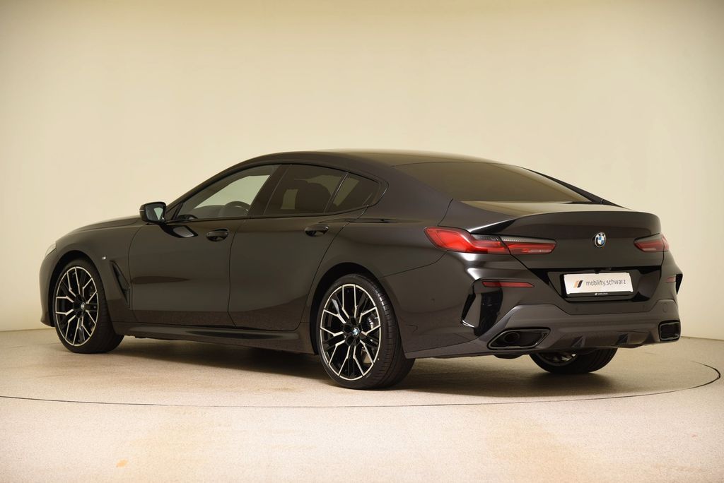 BMW 840