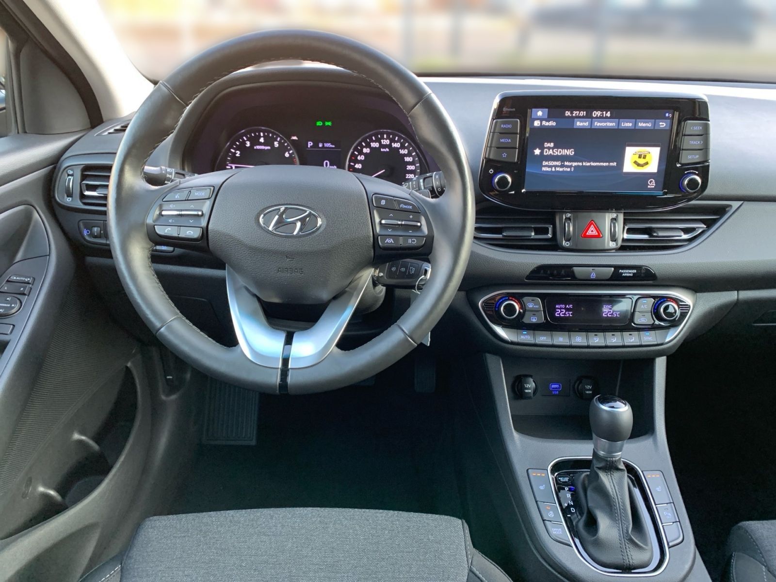 Fahrzeugabbildung Hyundai i30 Kombi 1.0 T-GDI 7-DCT Edition 30