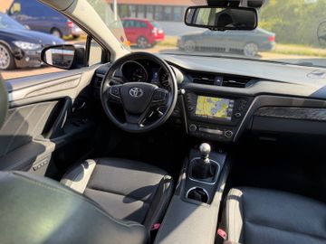 Toyota Avensis - 3