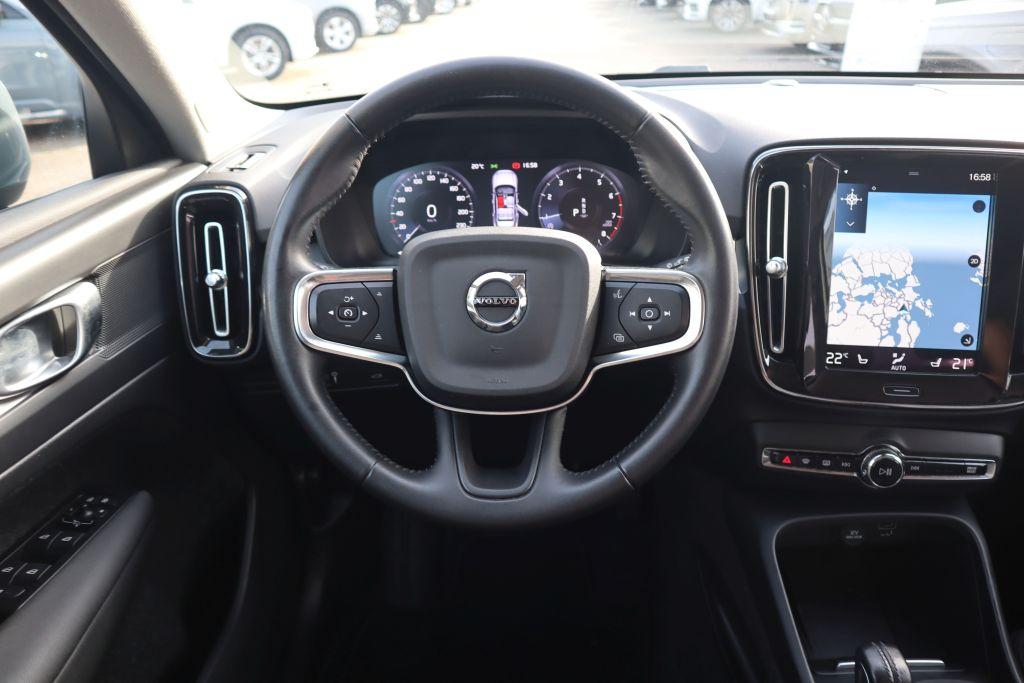 Volvo XC40 T3 Geartronic Momentum Pro|AHK|NAVI|R-CAM|