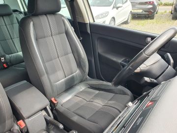 Volkswagen Golf - 9