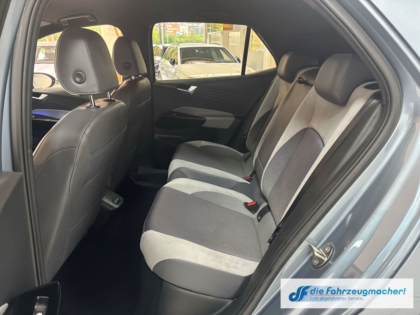 Fahrzeugabbildung Volkswagen ID.3 Pro S 150 kW Tour HUD StandHZG Navi Digital