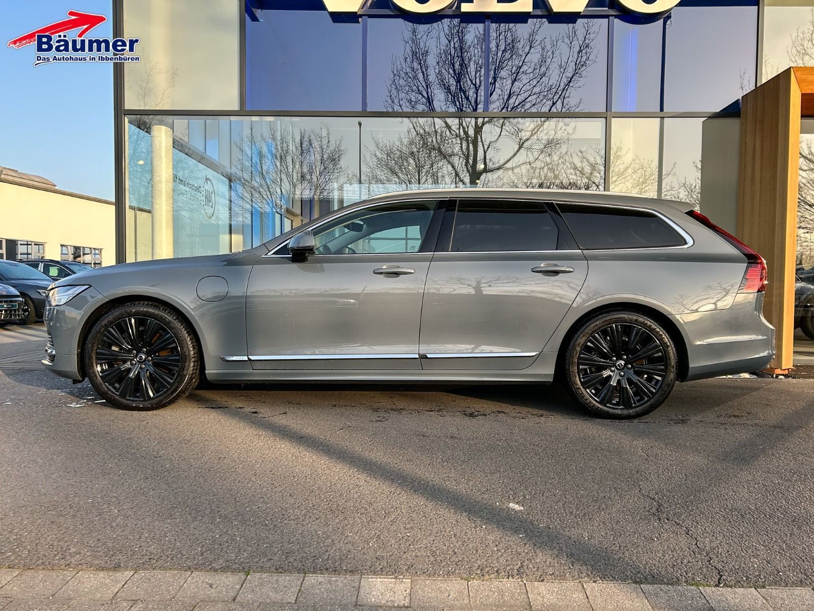 Volvo V90 T8 Plug-in-Hybrid AWD Ultimate Bright +AHK foto 2