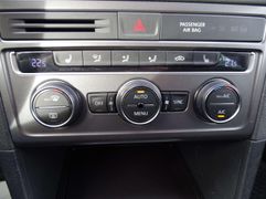 Fahrzeugabbildung Volkswagen Golf Sportsvan Lounge BMT/Start-Stopp *AHK / NAV