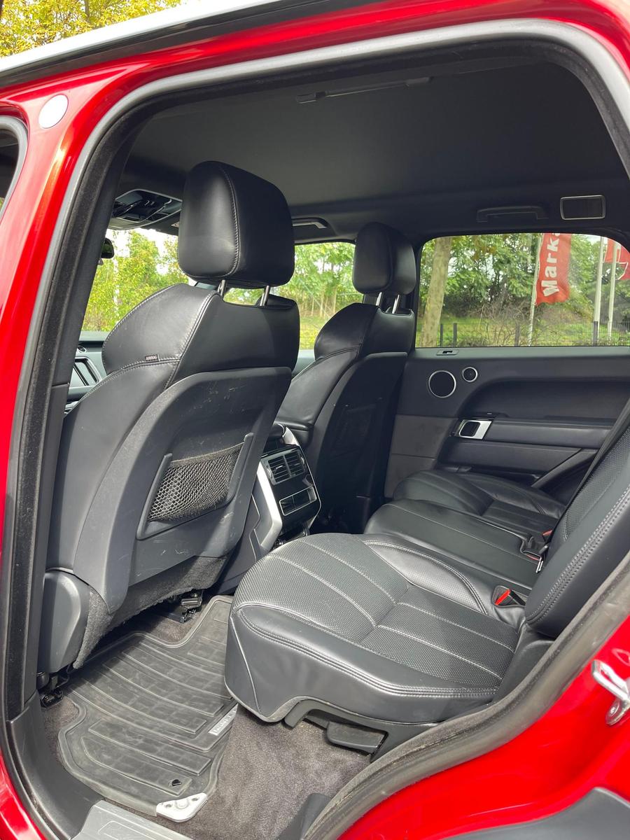 LAND ROVER RANGE ROVER SPORT SDV6 RED EDITION| ATTELAGE| CAMÉRA| | 258 ch | 4X4 | BVA | HAYON ÉLECTRIQUE | VOLANT EN CUIR | ASSISTANT FEUX DE ROUTE PAR CAMÉRA