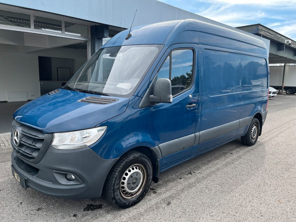 Image of Mercedes-Benz Sprinter
