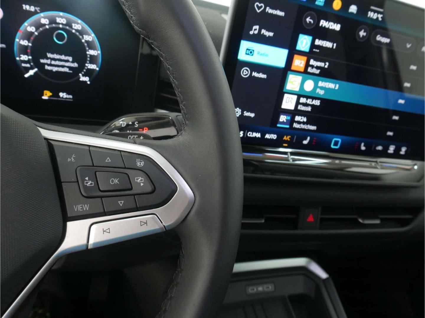Volkswagen T-Roc 1.5 eTSI Life DSG NAV/LED/RFK/ACC/SH, миниатюра 12