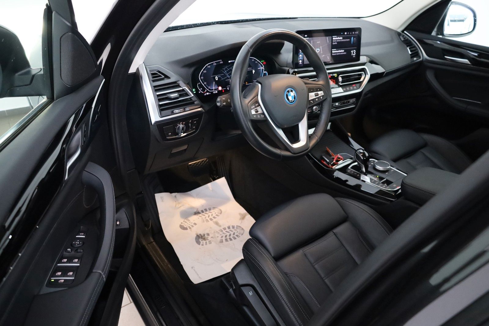 Fahrzeugabbildung BMW X3 xDrive 30e,Leder,Navi,LED,SH,360Kamera,AHK