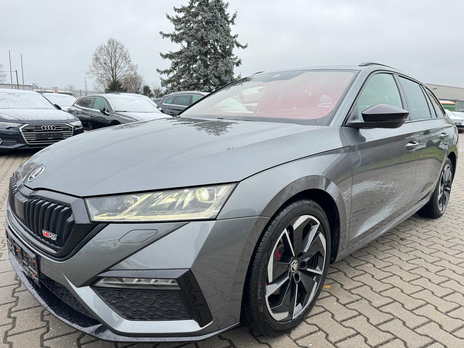 Skoda Octavia RS Plus 4×4 Leder AHK ACC HUD StHeizung