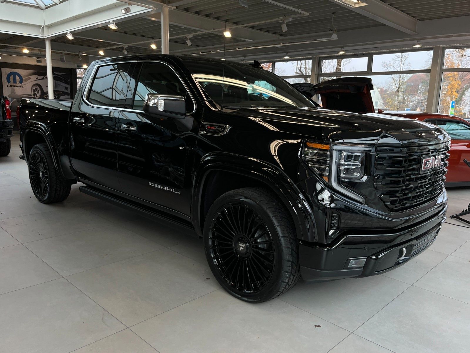 Fahrzeugabbildung GMC Sierra 1500 Denali Black 6.2 LPG*HeadUp*360°
