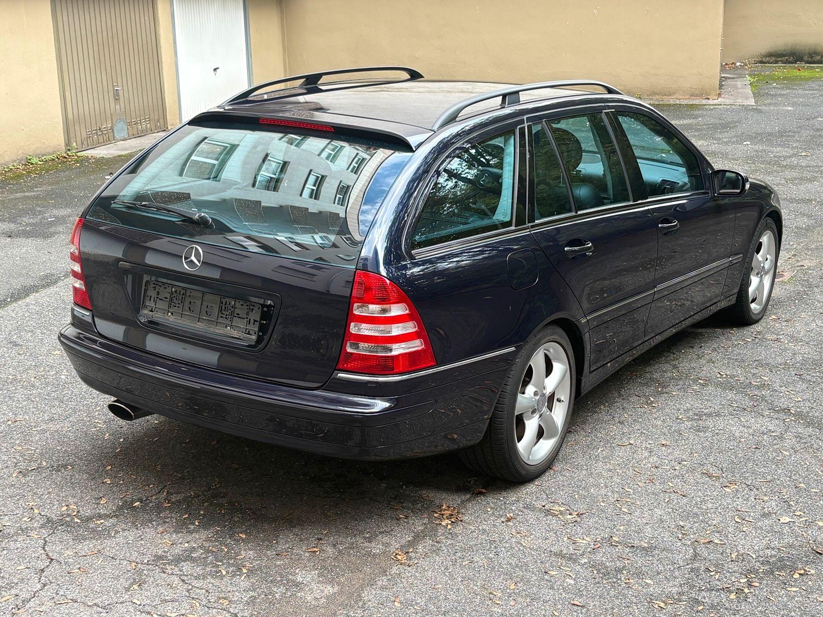 Mercedes-Benz C230 2004 — photo 5