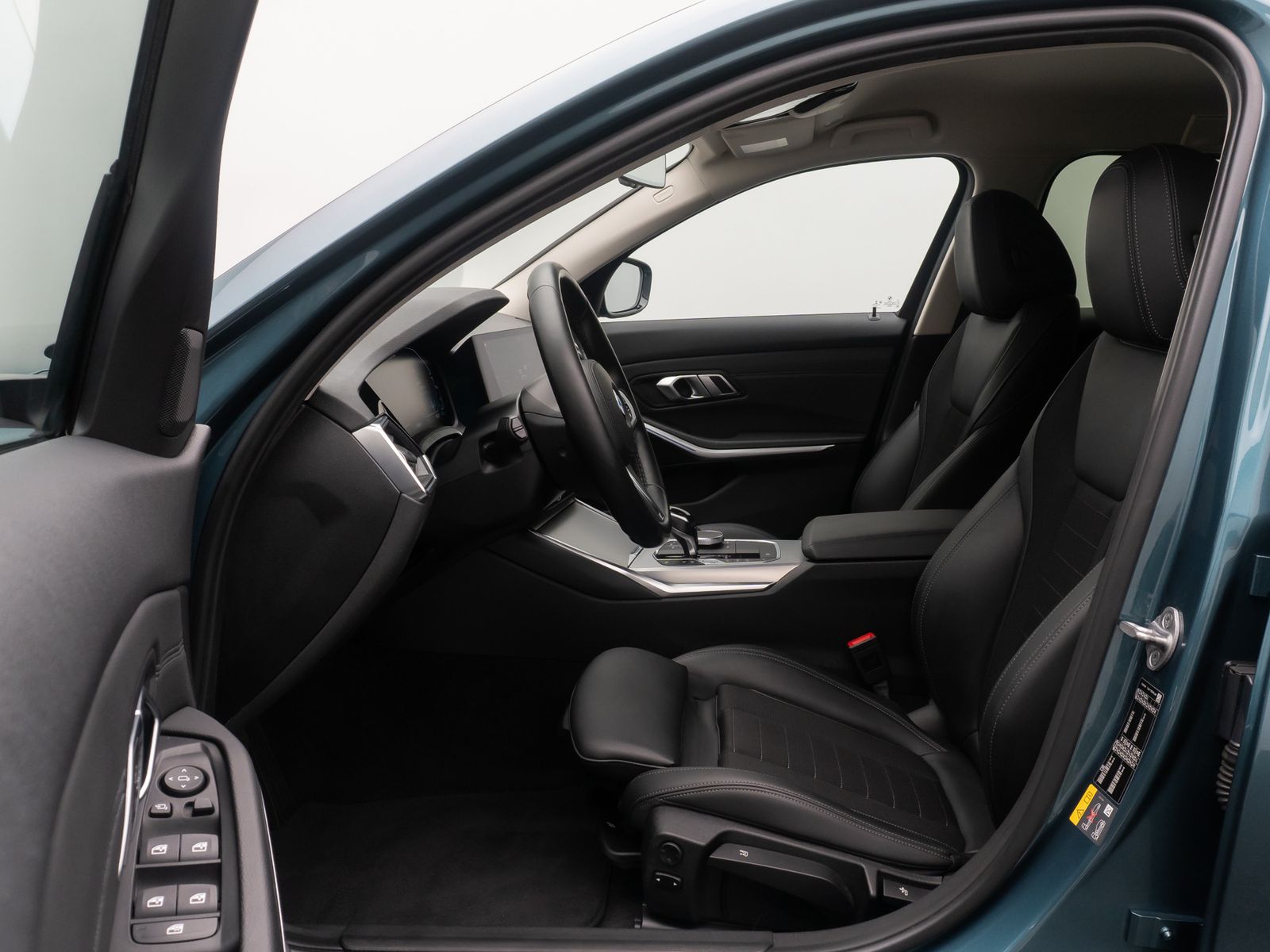 Fahrzeugabbildung BMW 330e xD SportLine Kamera DAB HiFi Stop&Go Komfor