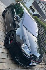 Volkswagen Golf 2.0 T-FSI GTI GTI Pirelli GTI Pirelli - Volkswagen Golf GTI pirelli mit Benzin-Antrieb