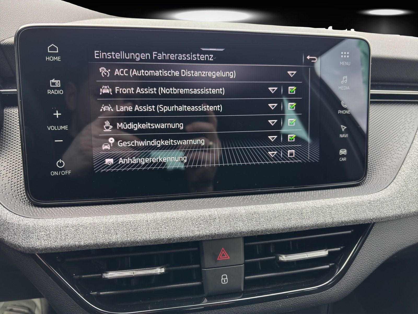 Fahrzeugabbildung SKODA Scala Balance 1,5 TSI DSG KAMERA+ACC+MATRIX-LED
