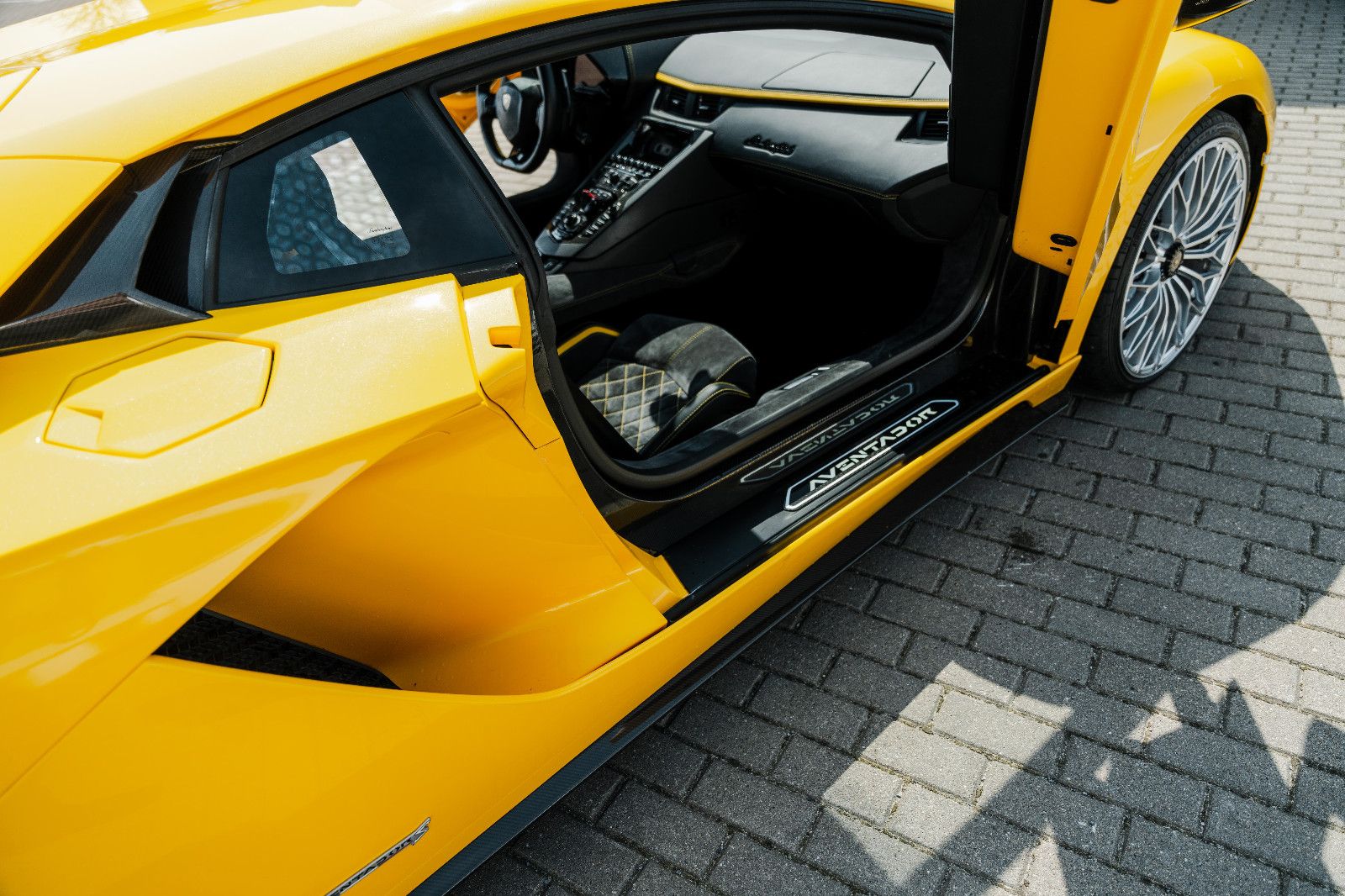 Fahrzeugabbildung Lamborghini Aventador S VOLL Ausstattung *Mietkauf möglich