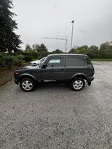Lada Niva Urban 4x4 Urban | Top Zustand - Lada Gebrauchtwagen von 2018