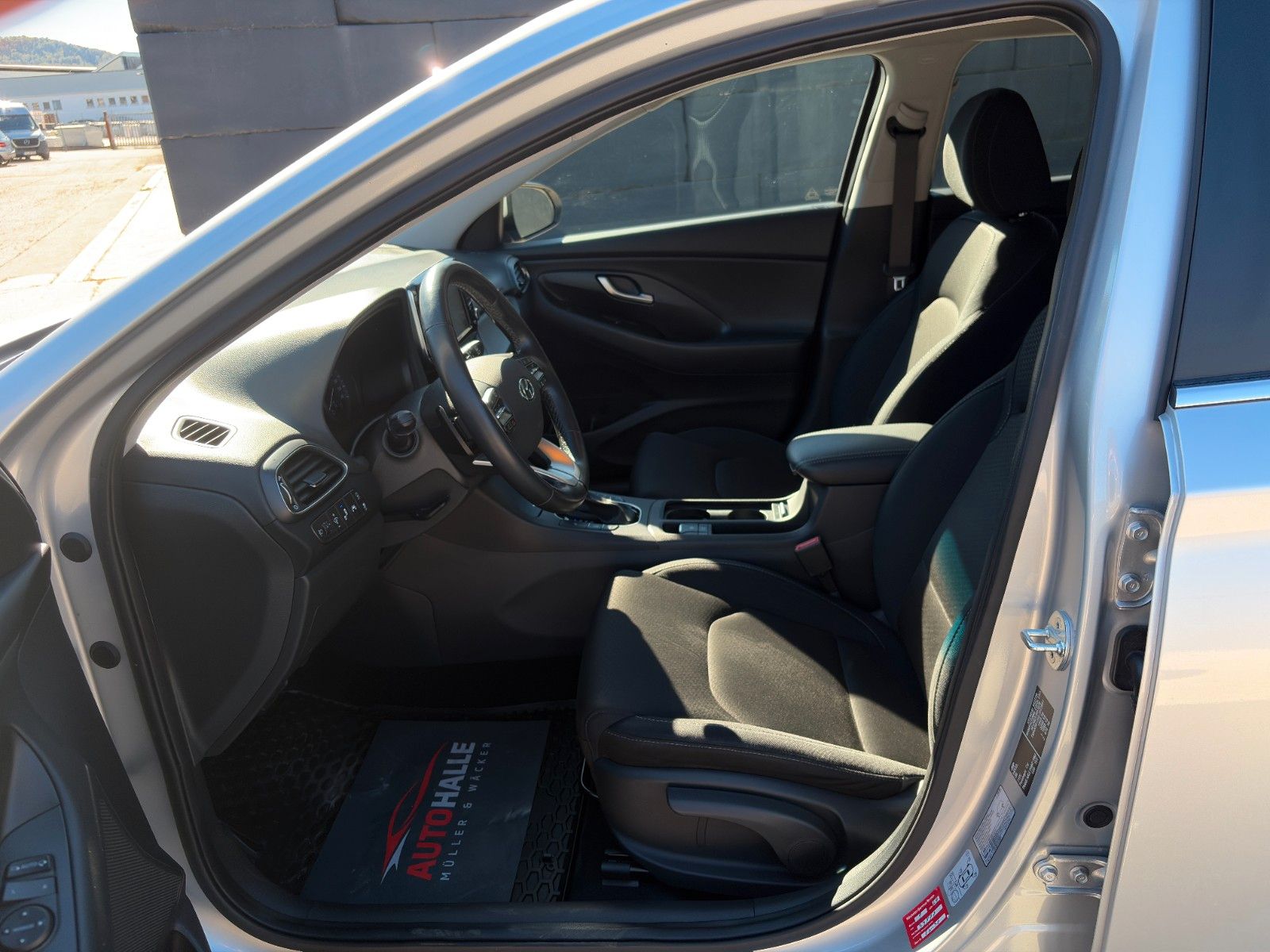 Fahrzeugabbildung Hyundai i30 1.4 T-GDI All Inclusive ACC CAM CarPlay