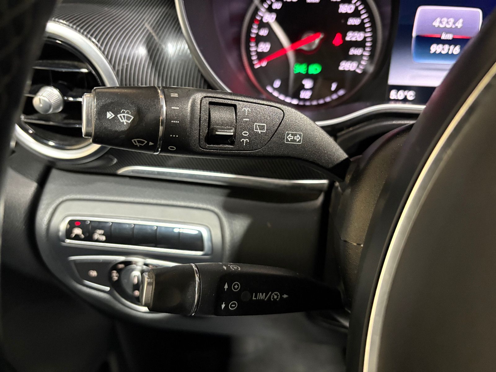 Fahrzeugabbildung Mercedes-Benz V 220d EDITION lang /8-SITZ/BURMESTER/KAMERA/