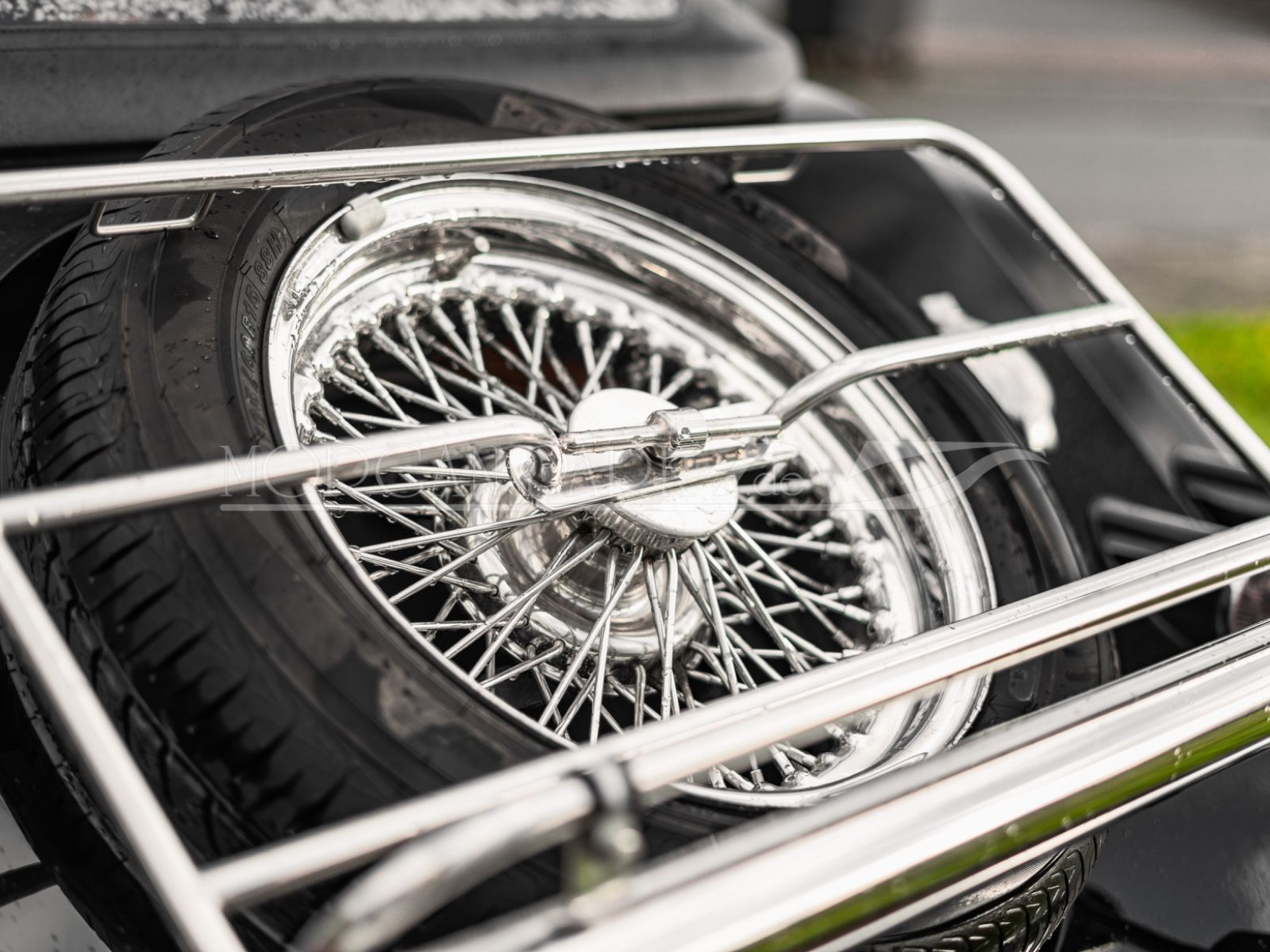 Fahrzeugabbildung Morgan Plus 4    mit außerordentlicher Ausstattung