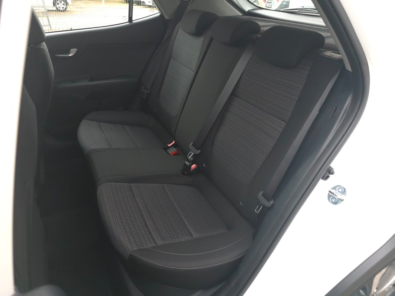 Fahrzeugabbildung Kia Stonic 1.0T 100 DCT Vision STD