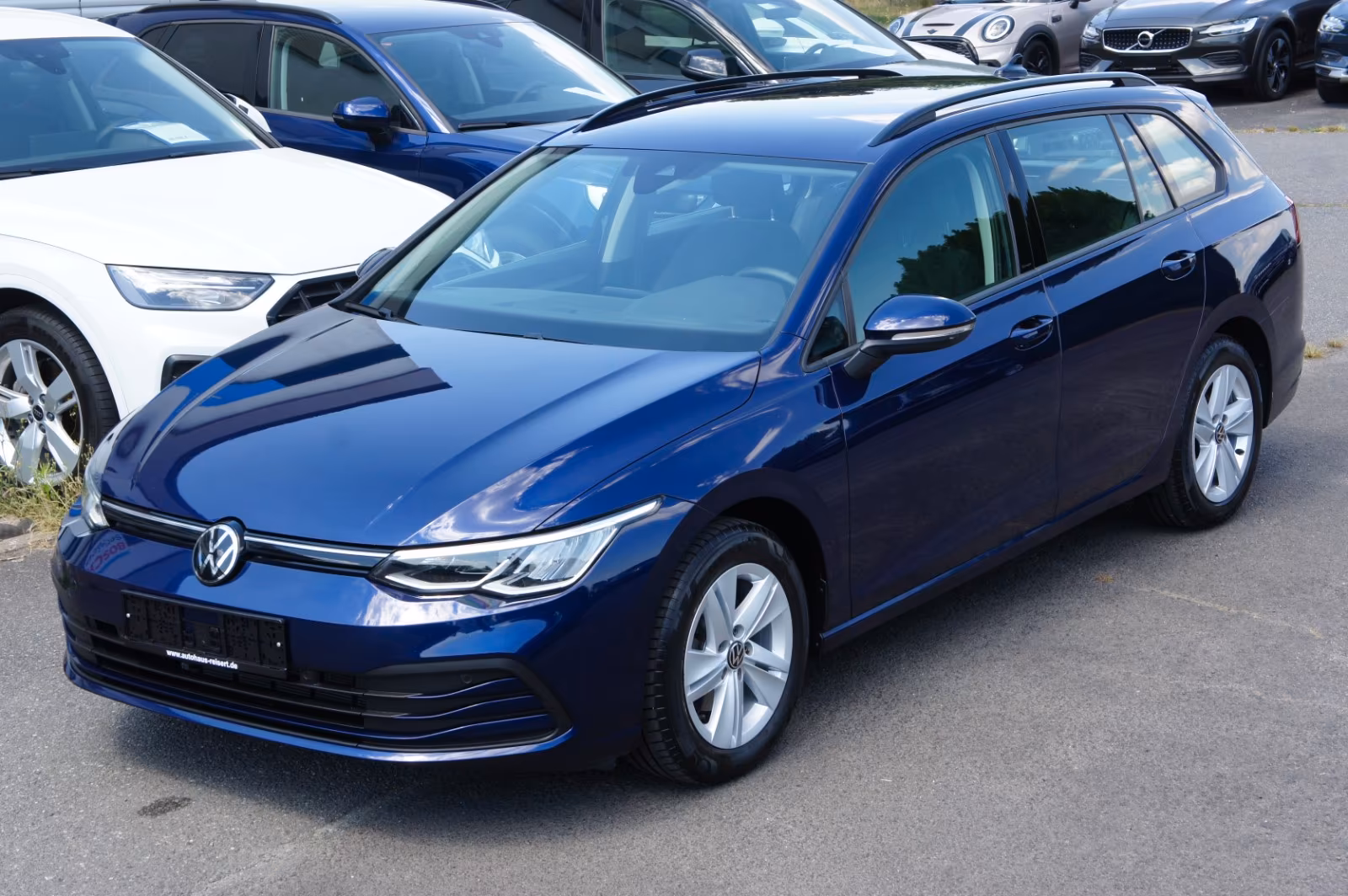 Volkswagen Golf VIII Var. Life TGI*ACC*NAV*PDC*LED*ERDGAS*