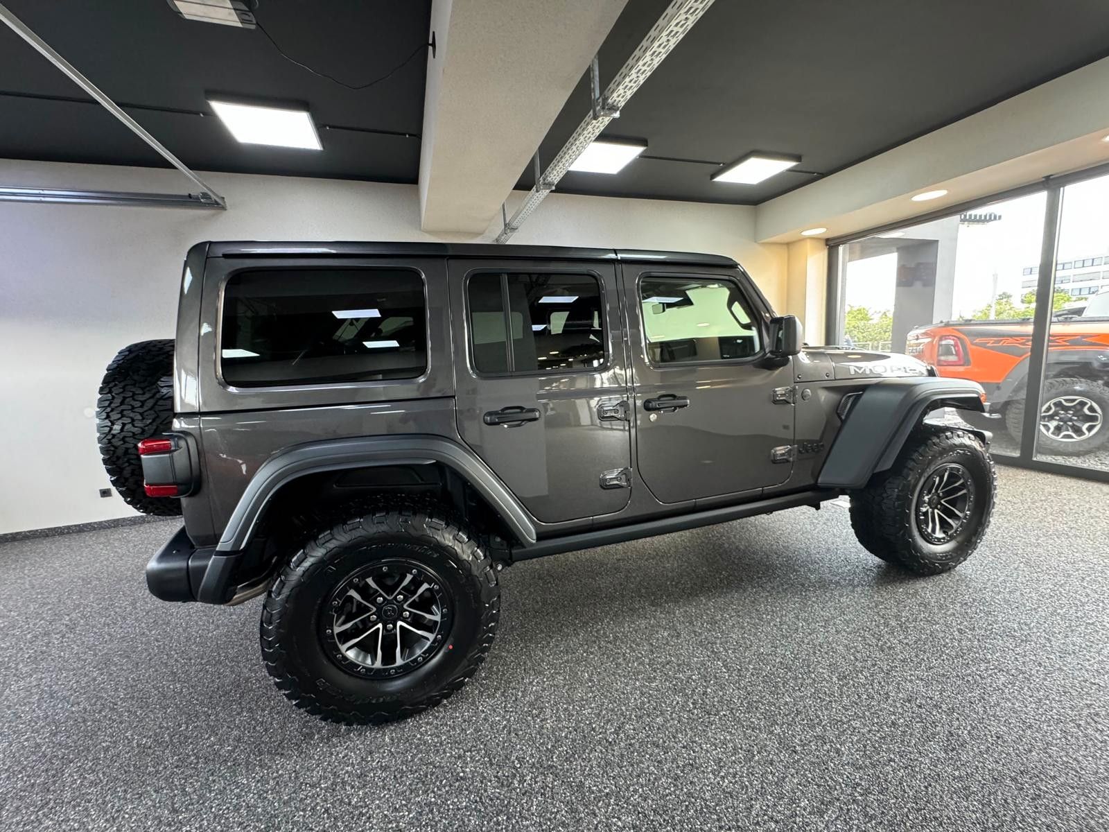 Fahrzeugabbildung Jeep 2026 MOAB 392-6.4L HEMI V8-DUAL TOP