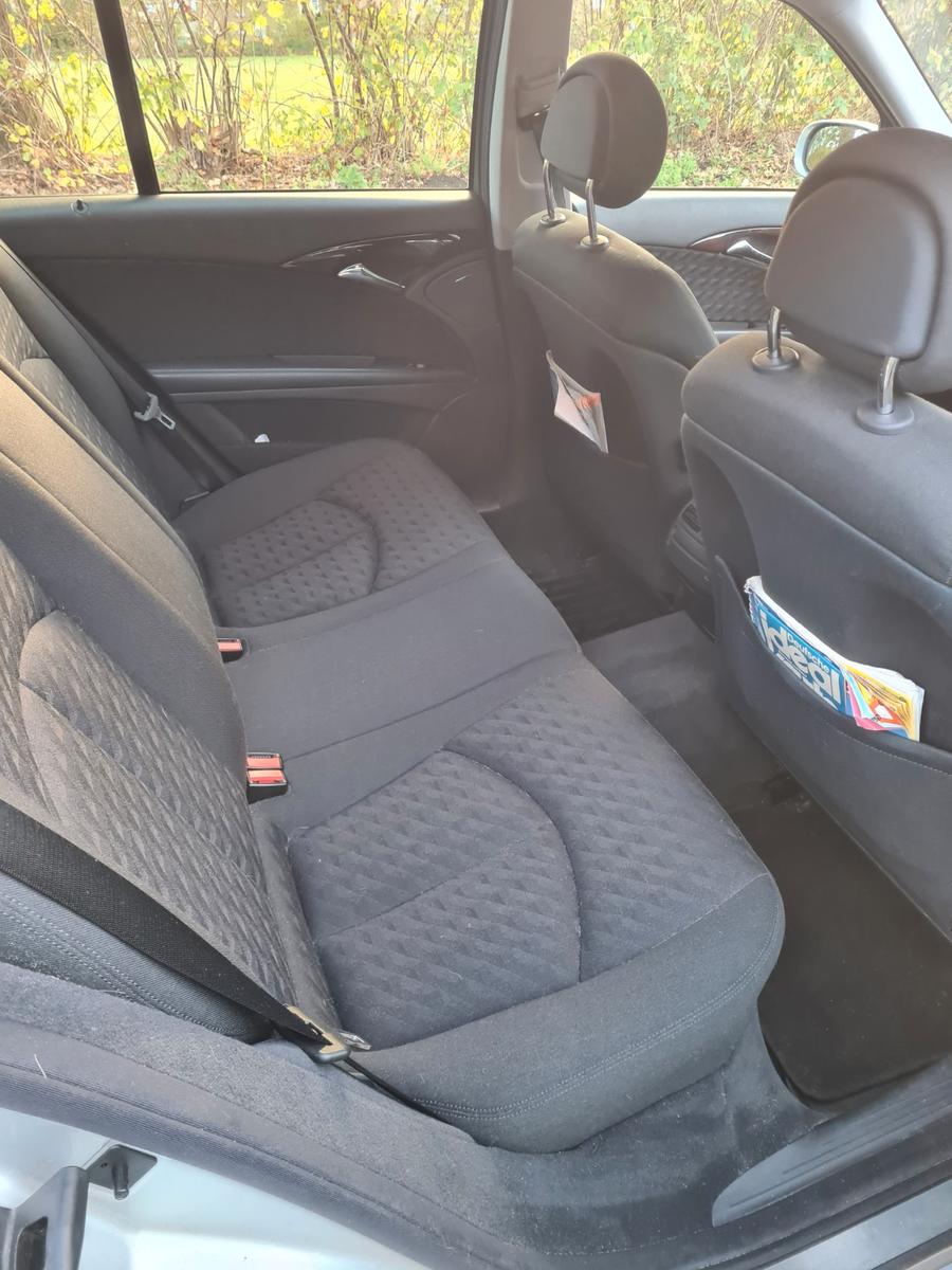 Mercedes-Benz E200 2004 — photo 5
