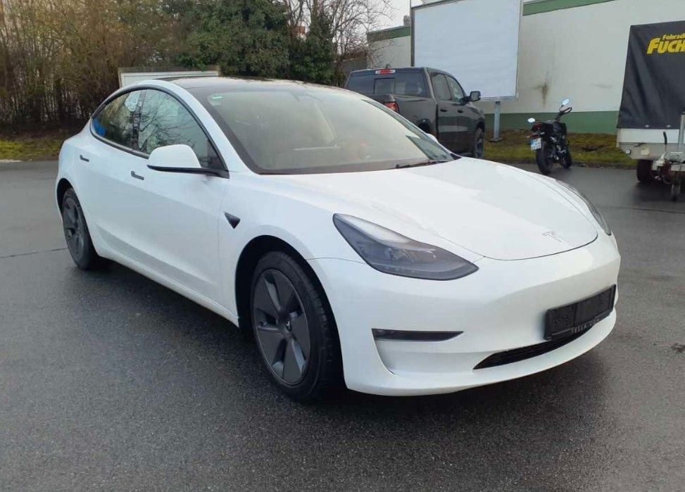Fahrzeugabbildung Tesla Model 3 LONGRANGE DUAL-MOTOR NAVI/KAMERA/PANO/SH