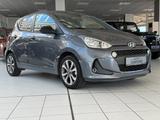 Hyundai i10 Passion Bluetooth, PDC, Automatik 18.000km - Hyundai i10: Blue