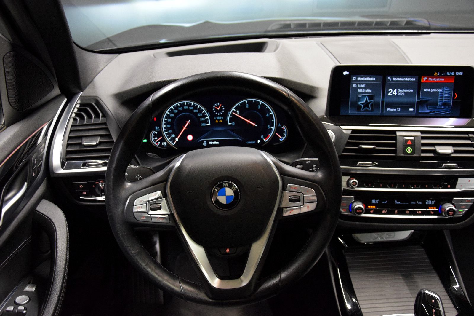 Fahrzeugabbildung BMW X3 xDrive 20 d xLine HuD Pano Memory h/k ACC