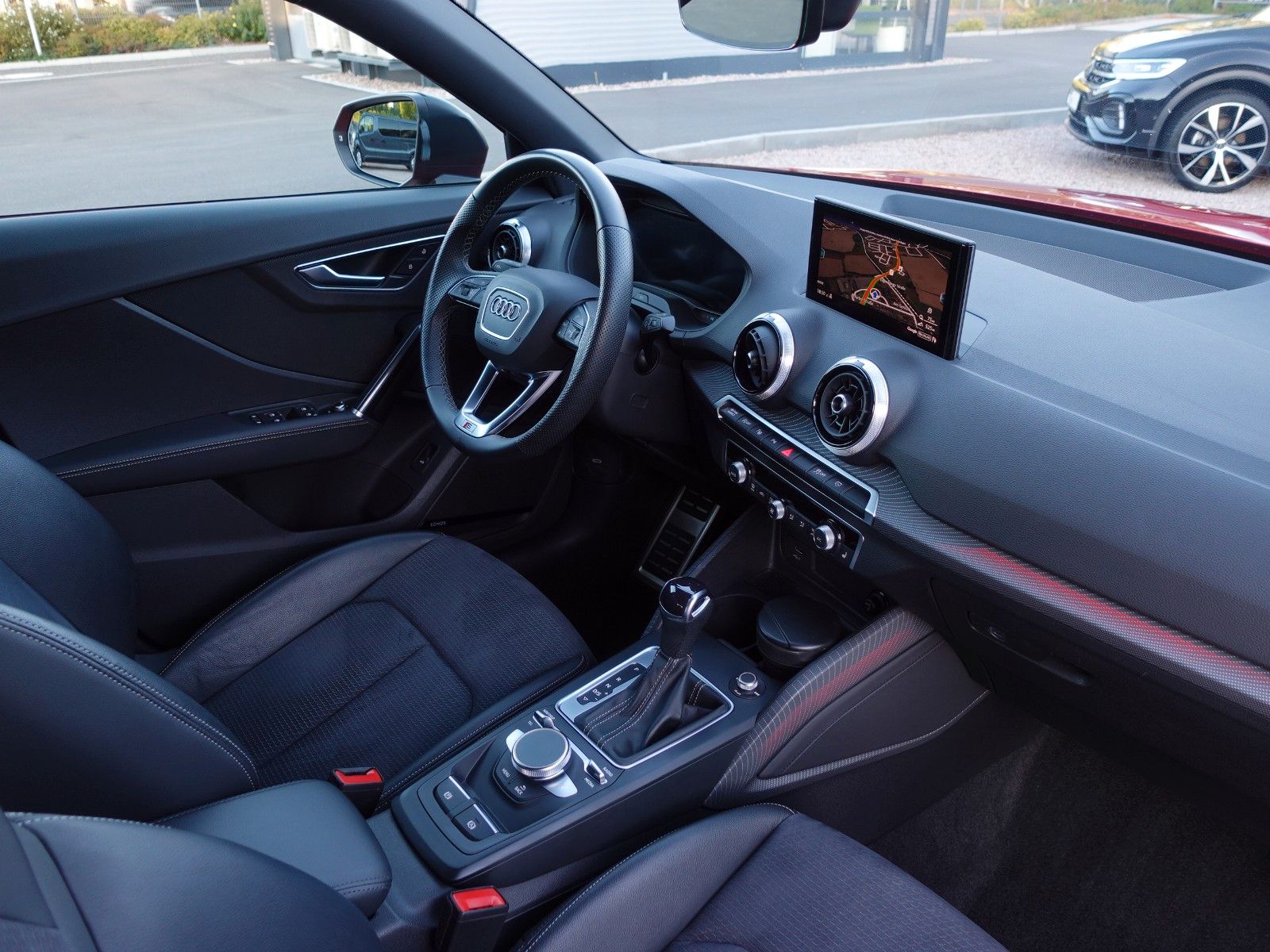 Fahrzeugabbildung Audi Q2 35 TFSI S tronic S line AHK/SONOS/19"LMR/....