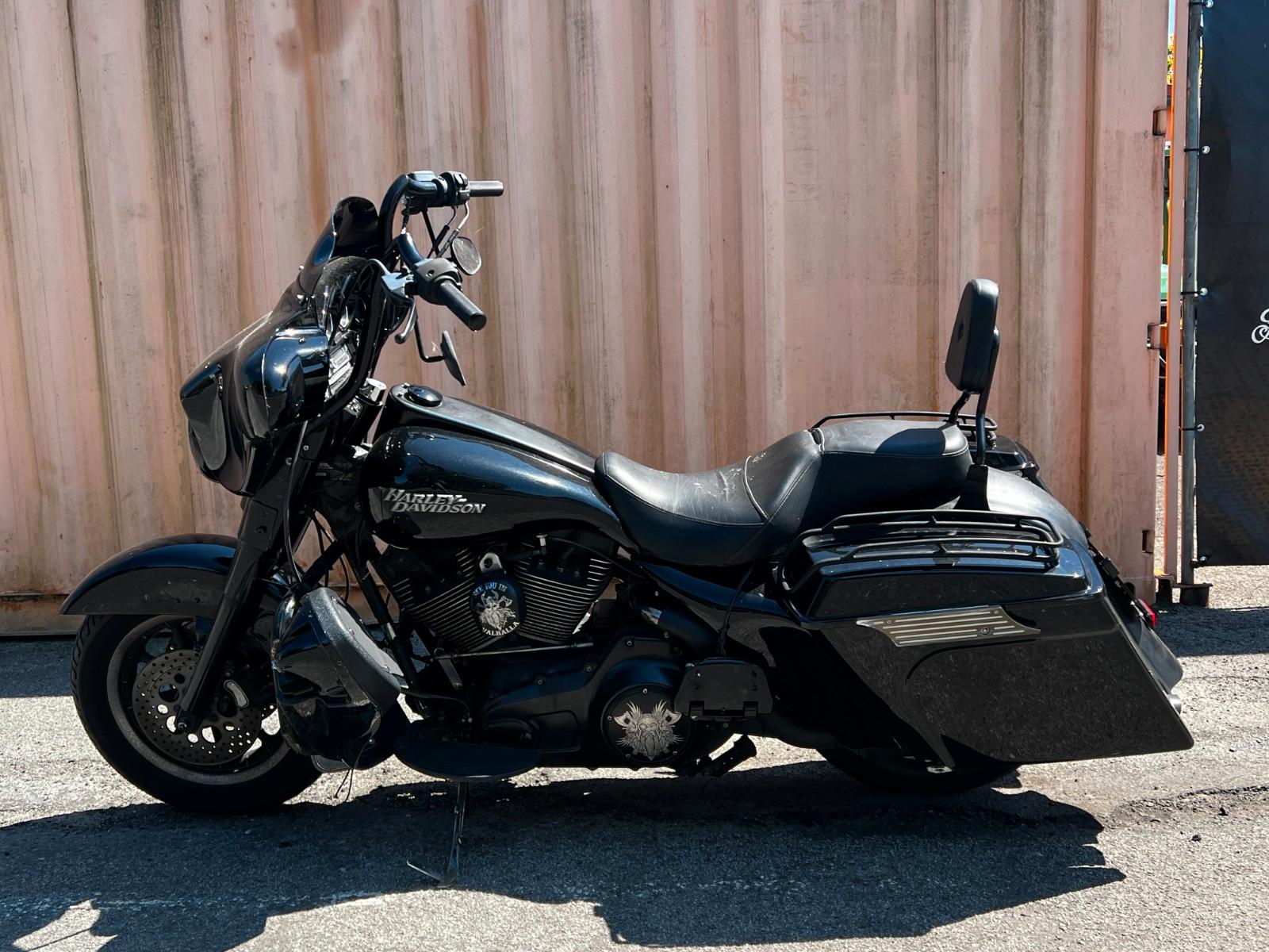 Harley-Davidson FLHTCU E-Glide