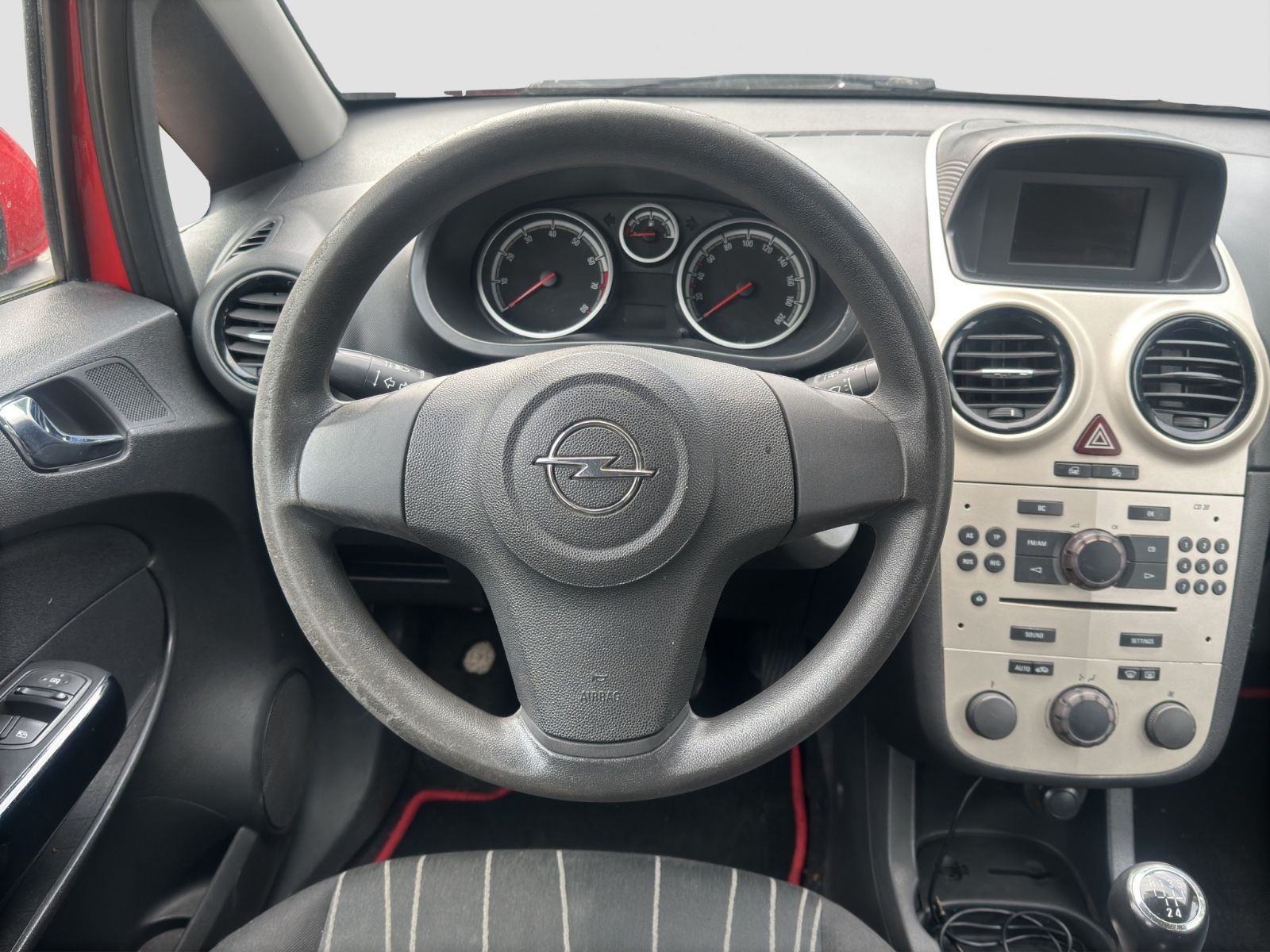 Fahrzeugabbildung Opel Corsa D Edition/Servo/TÜV:10.2026/Fahrradträger/
