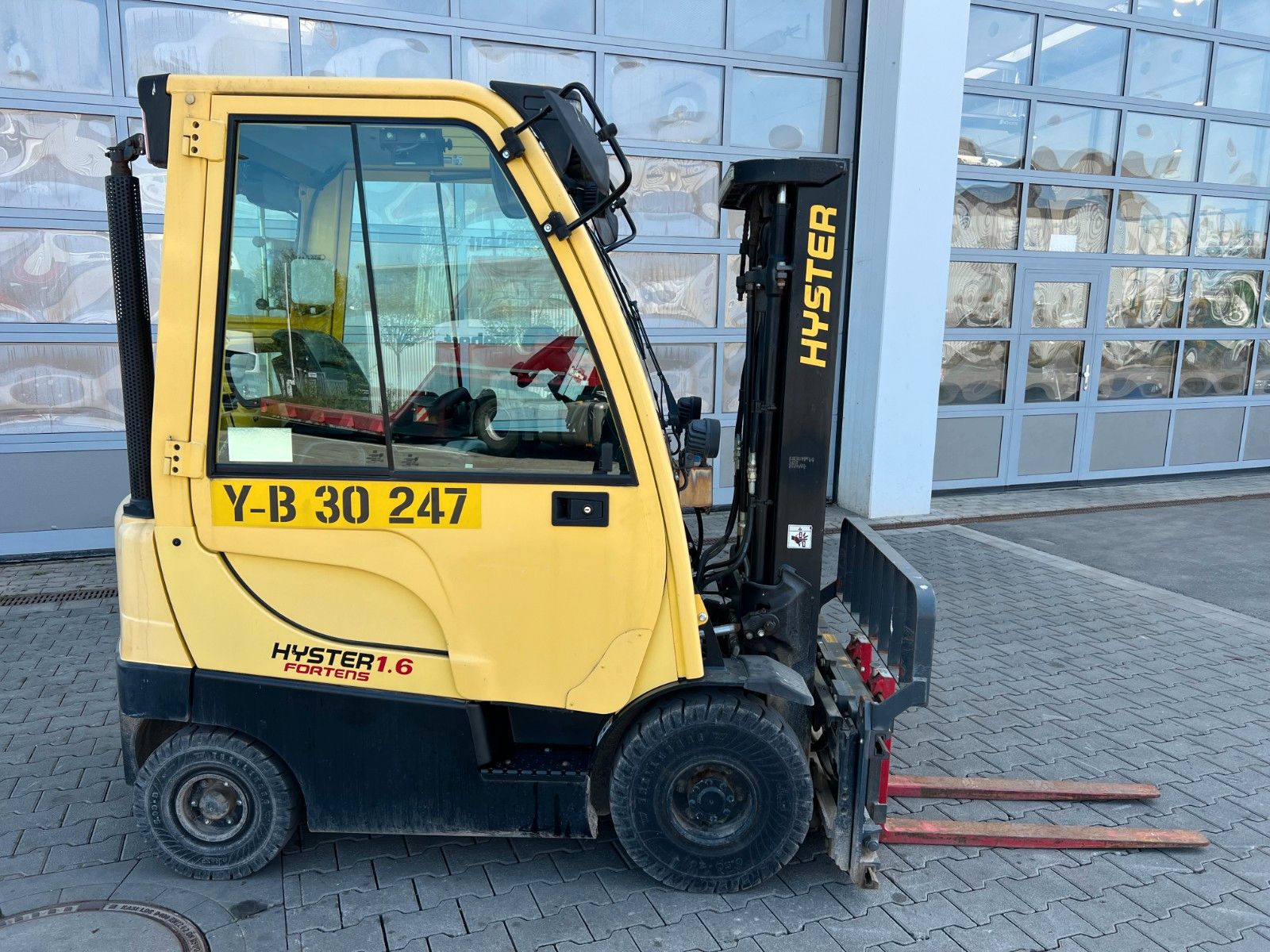 Fahrzeugabbildung Hyster H1.6 FT / Verstellgerät / HH: 4.45m / nur 434h