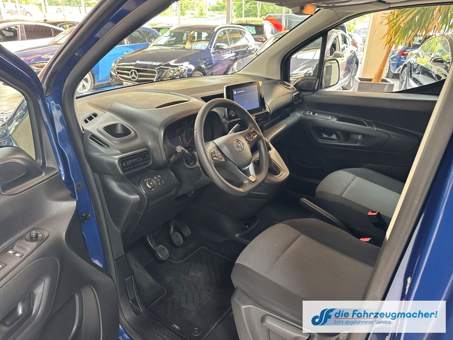 Fahrzeugabbildung Opel Combo E Cargo Maxi Edition L2 XL 1.5D Klima EU6d