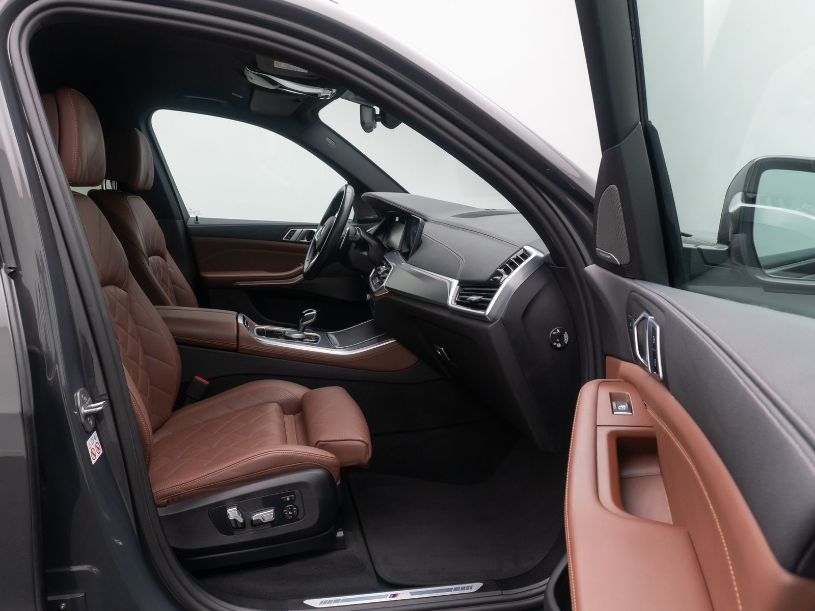 Fahrzeugabbildung BMW X5 xD40d M Sport 360&deg; HUD H/K DAB Massage 22Zoll