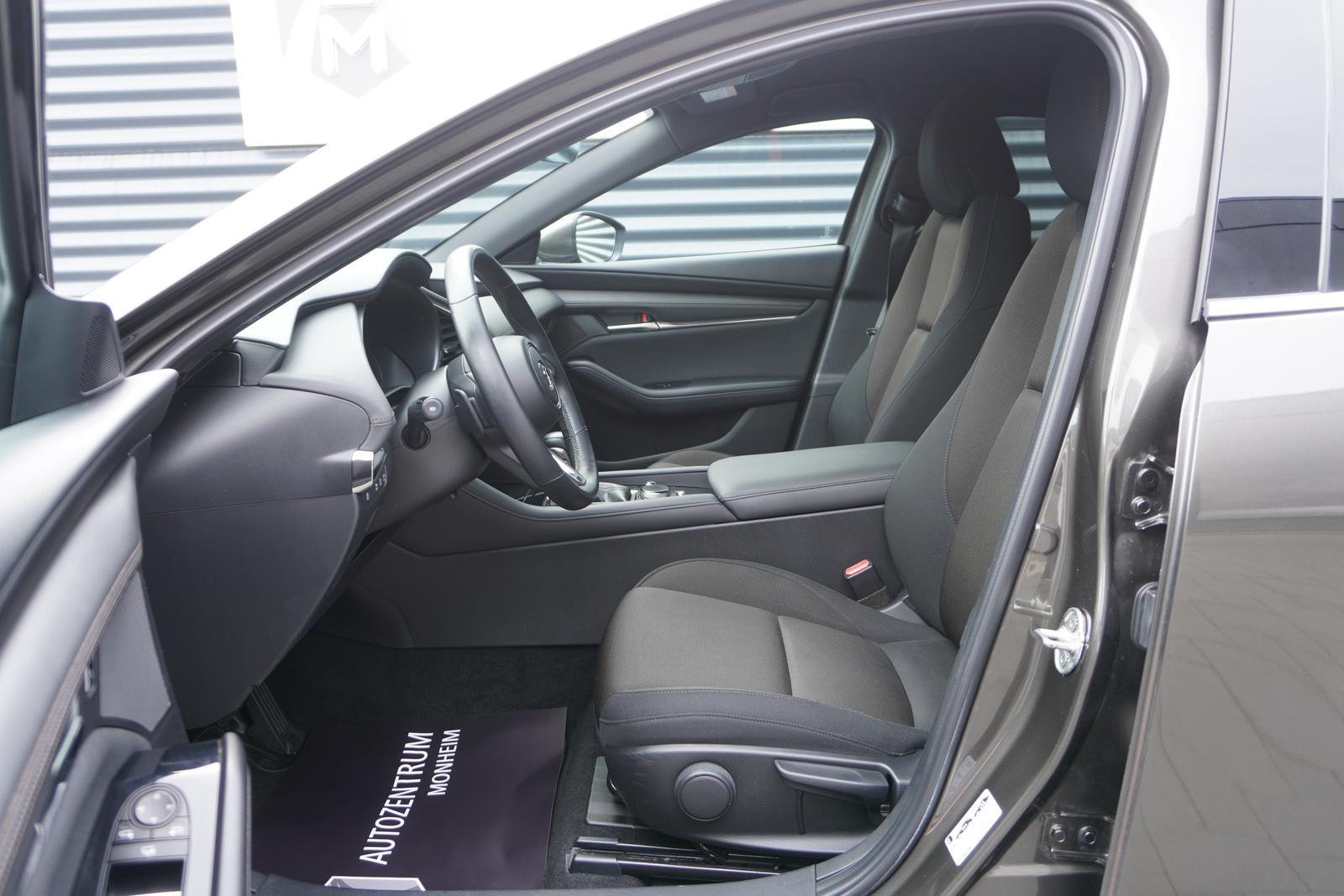 Mazda 3 AUTOMATIK|KAMERA|TEMPOMAT|HEAD-UP|APPLE|NAVI