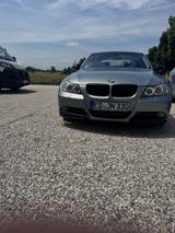 BMW E 90 330i  - BMW 330 aus 2005: 330i