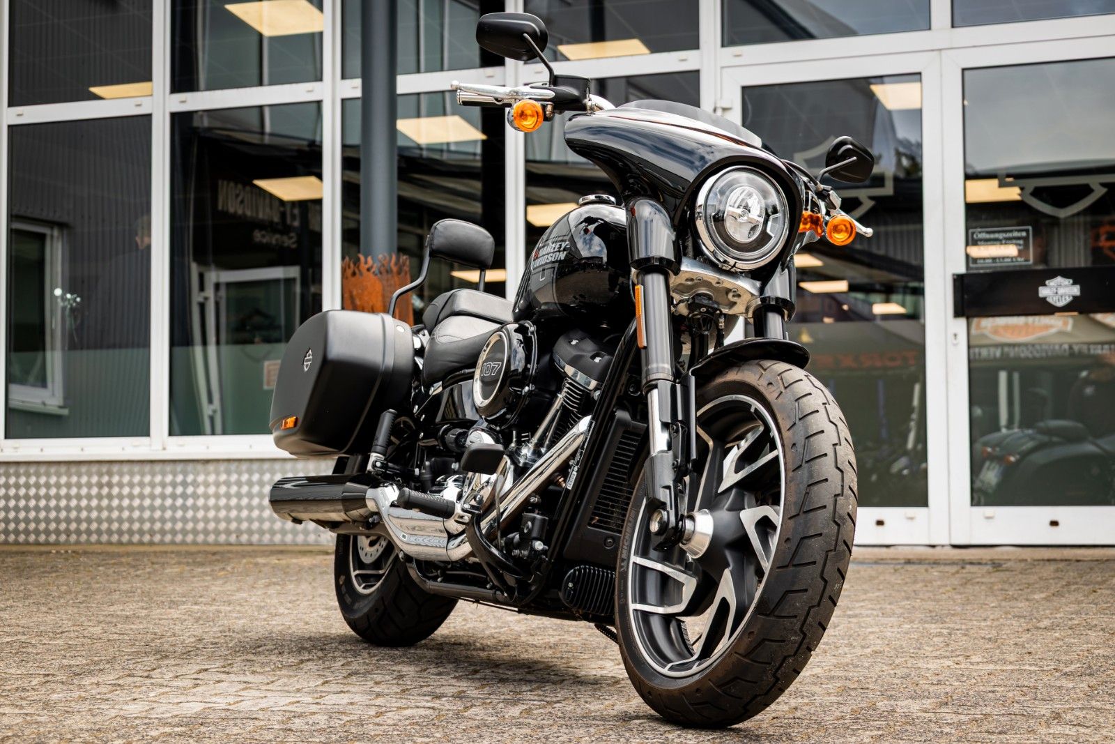 Fahrzeugabbildung Harley-Davidson FLSB Sport Glide 107 cui - Top gepflegt!