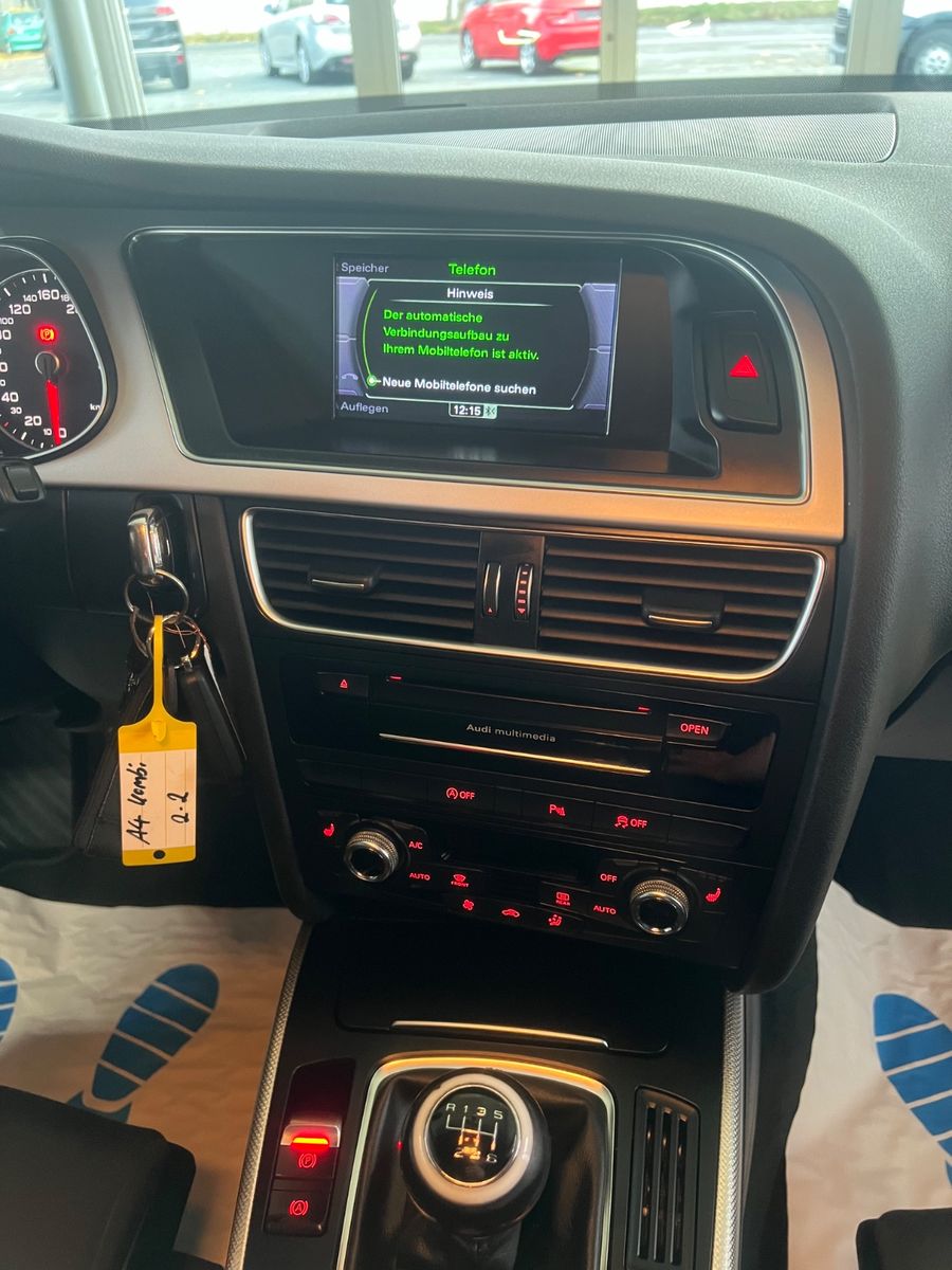 Fahrzeugabbildung Audi A4 Avant 2.0 TDI S line quattro *1.HAND*