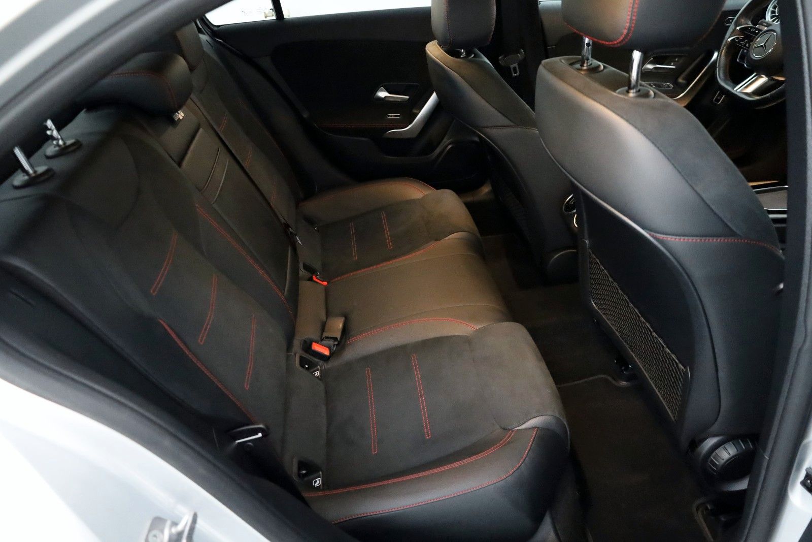Fahrzeugabbildung Mercedes-Benz A 250 e lim. AMG Line,T.Leder,Navi,LED,ACC,Night