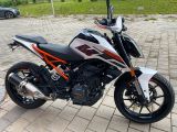 KTM Duke 125 mit Tieferlegung - MOTORRAD TIEFERLEGUNG
