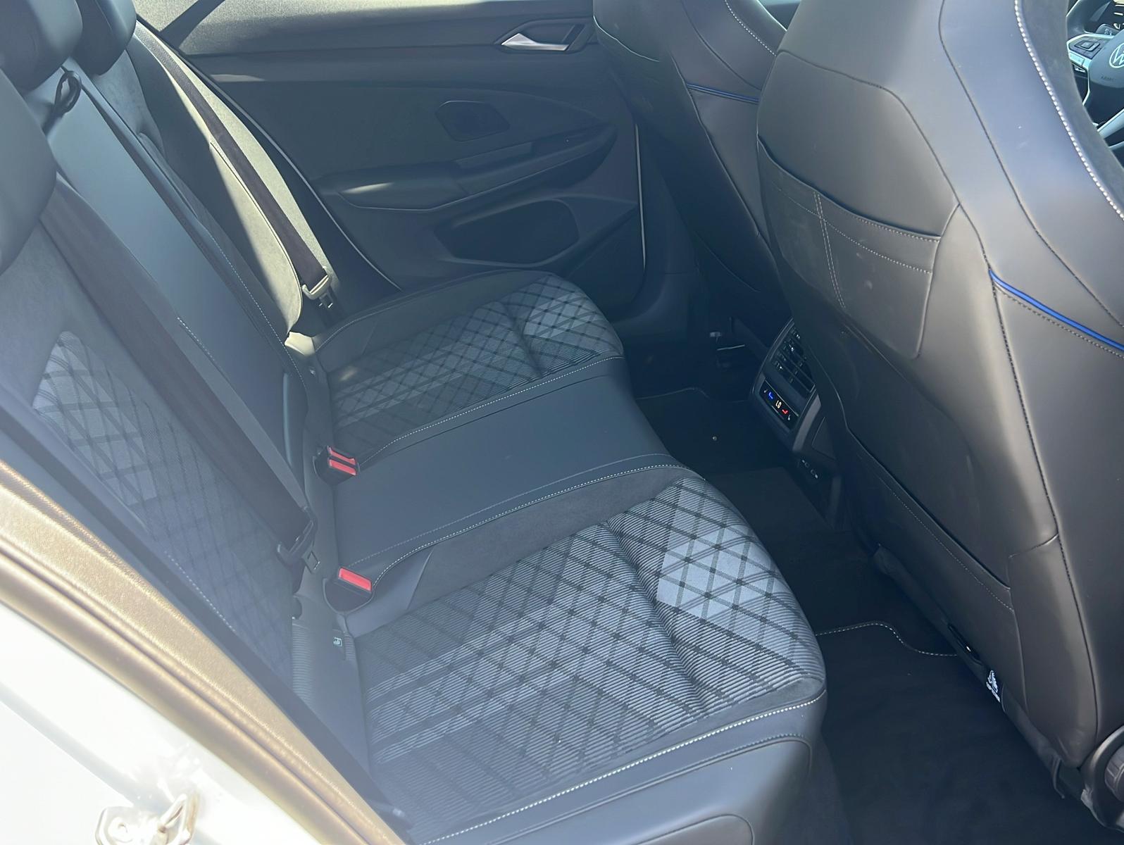 Volkswagen Golf 2.0 TDI DSG R-Line*Pano*Harman Kardon*KeyGo, миниатюра 8