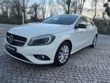 Mercedes-Benz A 200 CDI AUTOMATIK/NAVI/XENON/LEDER/S-HEFT - Mercedes-Benz A 200 aus 2013 mit Diesel-Antrieb: Limousine