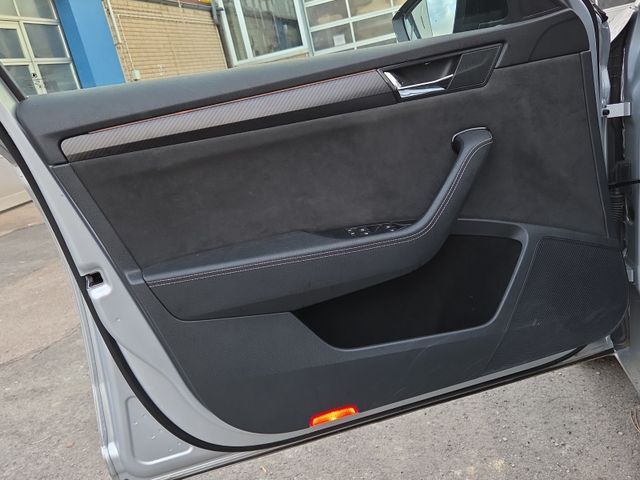 Superb Combi SPORTLINE 2.0 TSI DSG RFK AHK