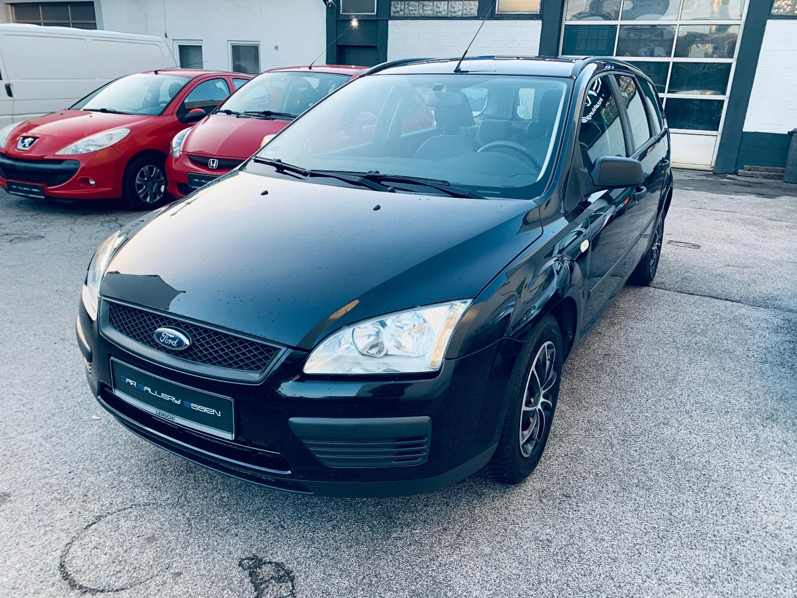 Ford Focus 2005 — photo 10